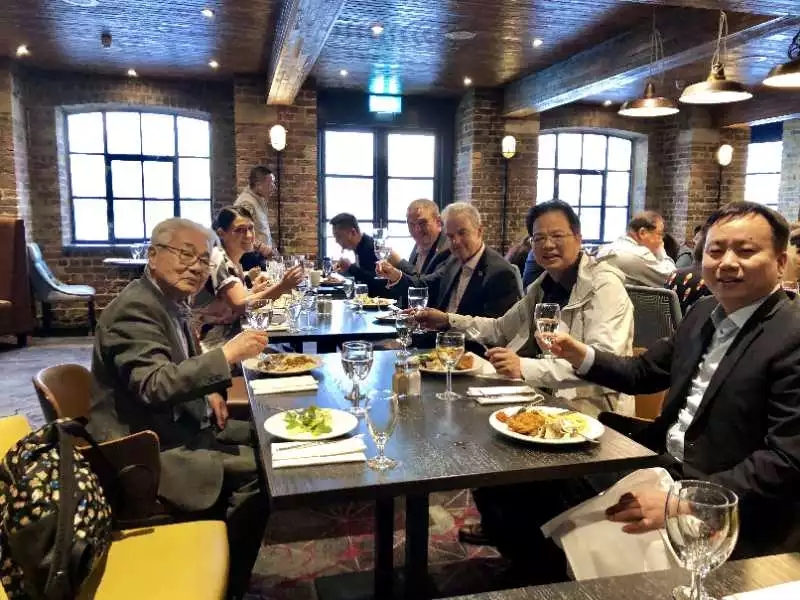  深圳防水代表团拜访英国屋面工程协会领导和专家_开来湿克未防水